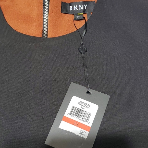 DKNY Black Brow Asymmetrical Layered Blouse Tank Shell Size XS Bust 36 In NWT - Picture 4 of 7